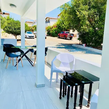 Villa Sandy Bay Ayía Nápa